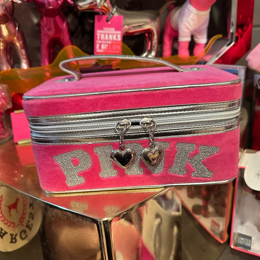 VS PINK rare train case